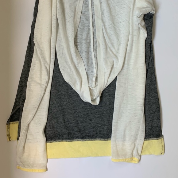 NEW hooded light long sleeve pullover - Picture 5 of 6